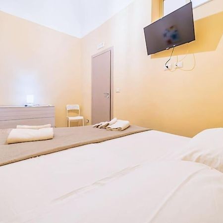 Centro- Benedettini'S Apartament Катания Экстерьер фото