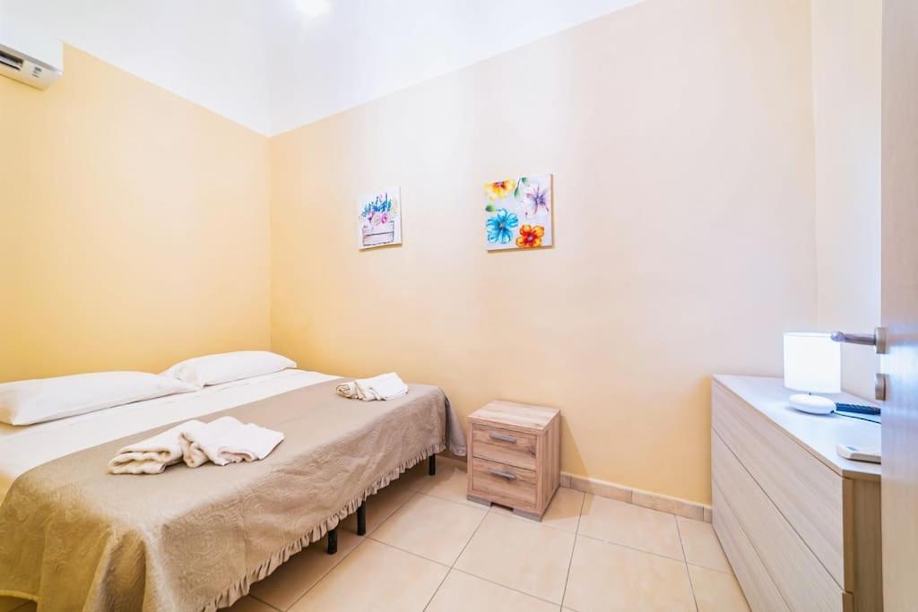 Centro- Benedettini'S Apartament Катания Экстерьер фото